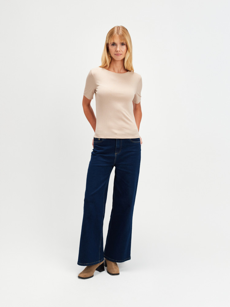 Dopasowany top w prążek 