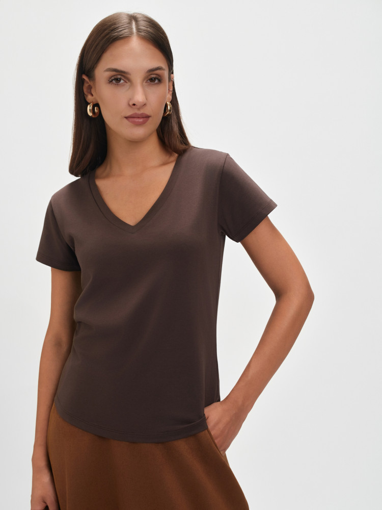 Brązowy top z dekoltem v  Brązowy top z dekoltem v