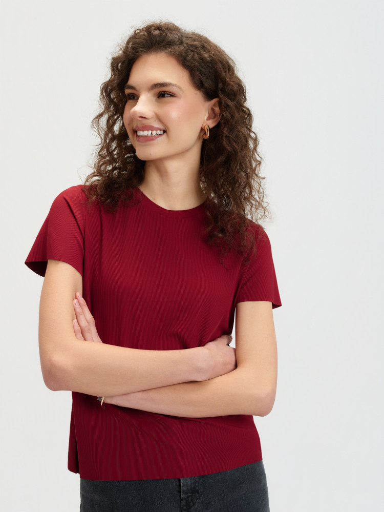 Top w odcieniu bordo 