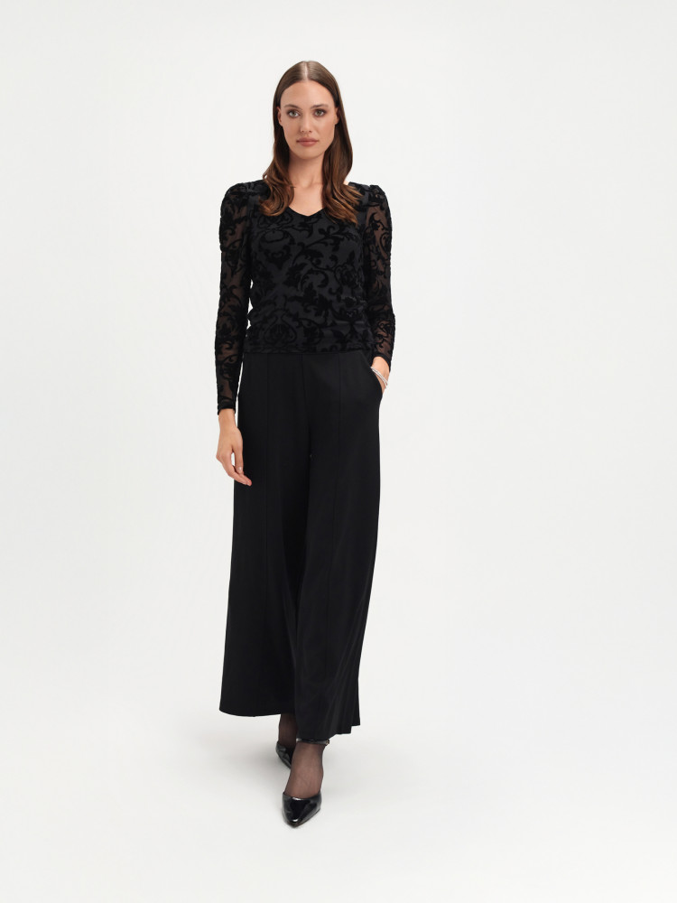 Koronkowy top z długim rękawem 