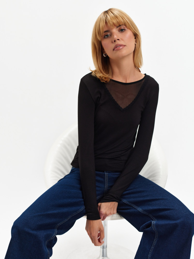 Czarny top z tiulowymi wstawkami 