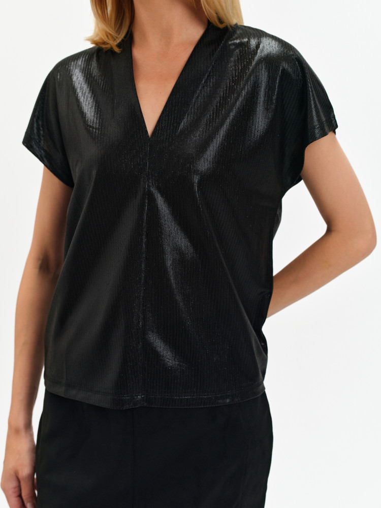 Błyszczący czarny top 