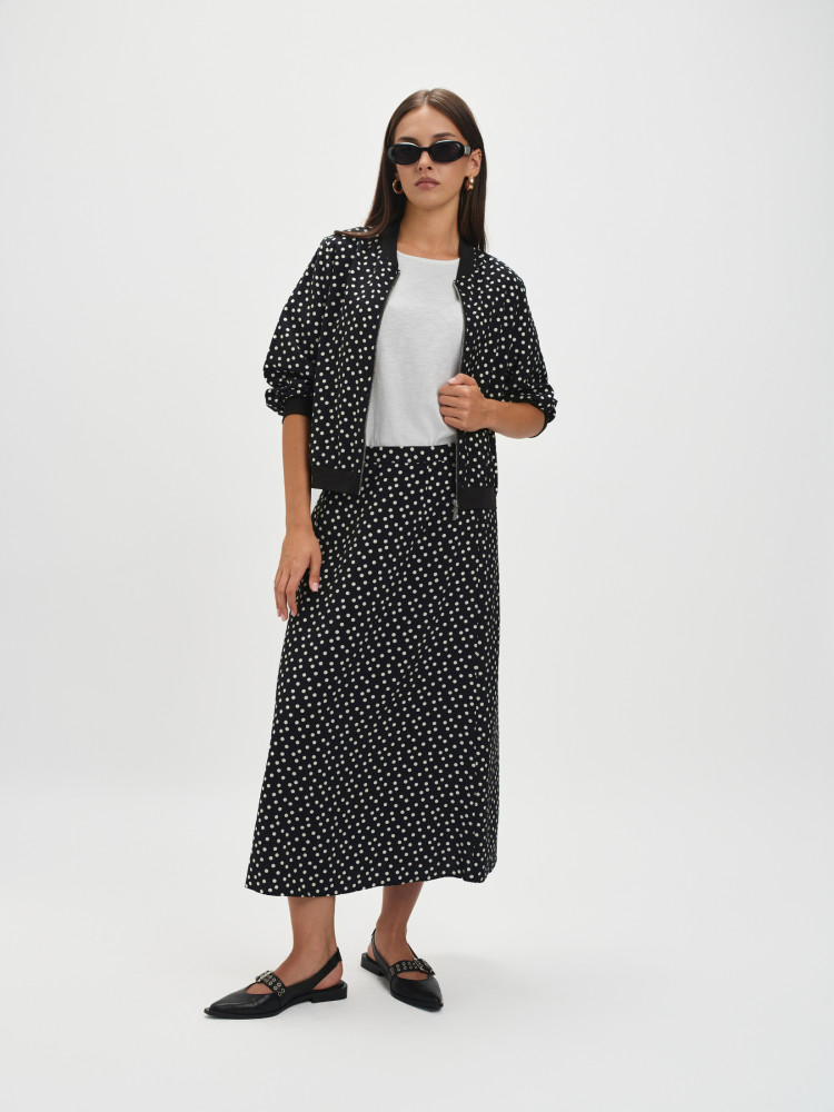 Żakiet w groszki o kroju bomber 