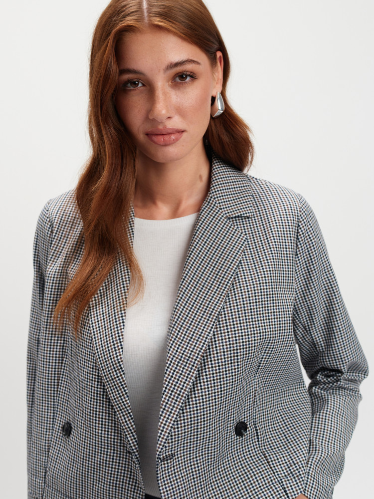 Krótki żakiet w kratę 