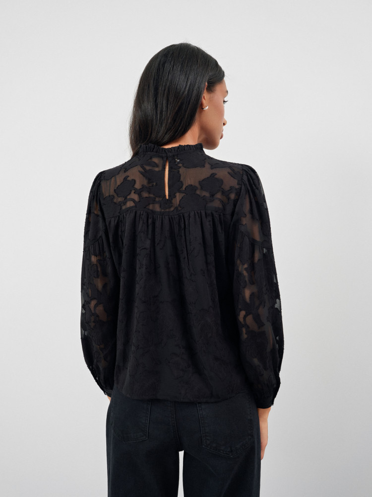 Czarna bluzka z koronką 