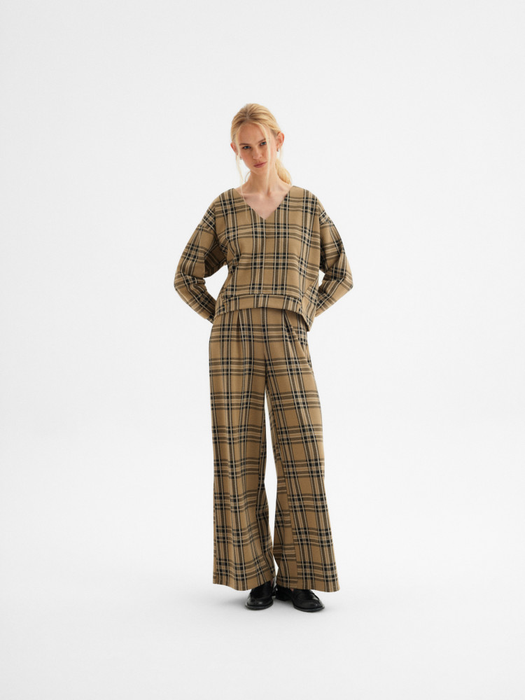 Luźna bluza z nadrukiem w kratę 