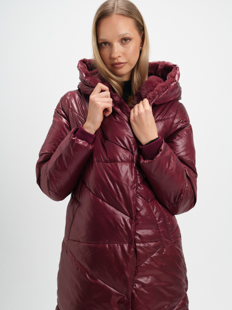 Długa pikowana kurtka z ciepłym kapturem 