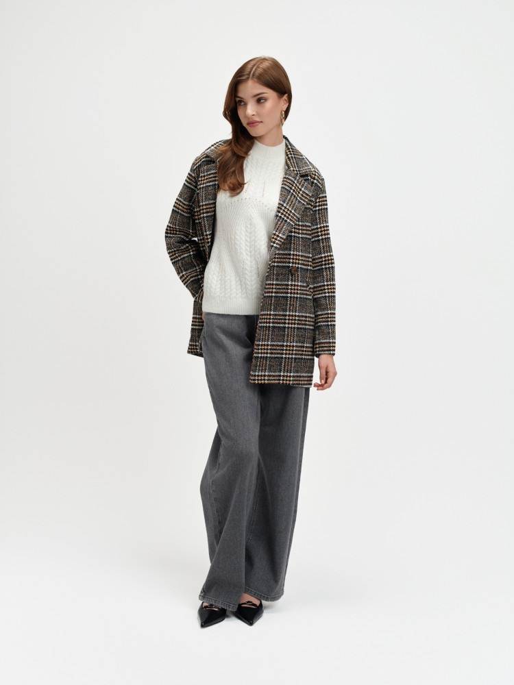 Krótki płaszcz w kratę 