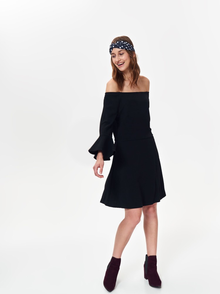 Sukienka damska z odkrytymi ramionami