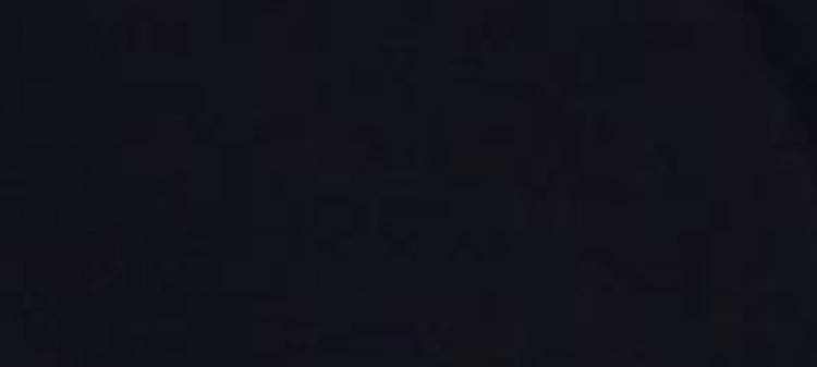 Sukienka damska z odkrytymi ramionami