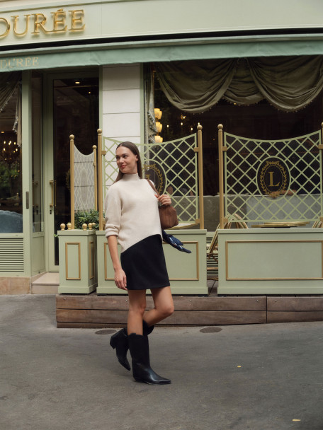 Czarna mini spódnica 