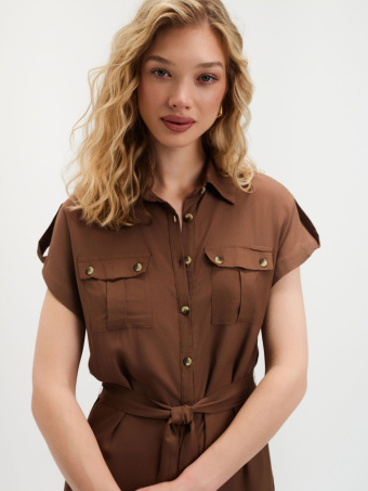 Beżowa szmizjerka z krótkim rękawem 