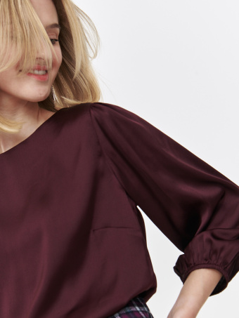 Satynowa bluzka z rękawem 3/4 