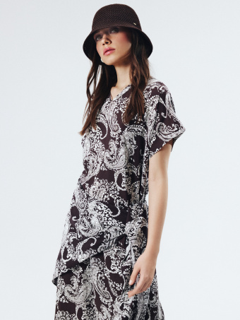 Brązowa bluzka z nadrukiem 