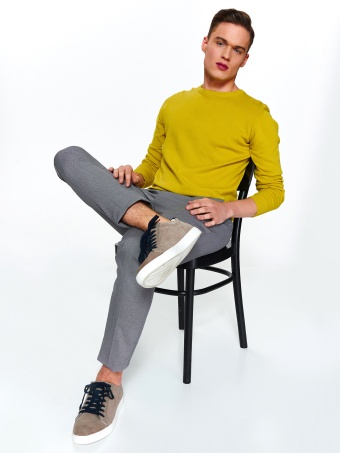 Spodnie męskie ze strukturalnej tkaniny o dopasowanym kroju