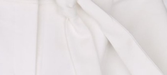 Eleganckie spodnie z kantem z wiązaniem w pasie