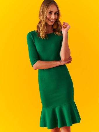 Sukienka dzianinowa z falbaną