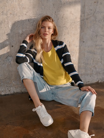 Długi kardigan w pasy