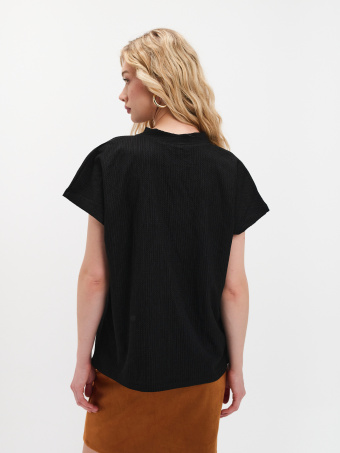 Czarna bluzka z dekoltem v-neck 