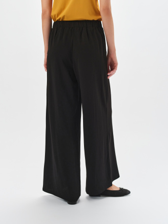 Luźne spodnie z szeroką nogawką 