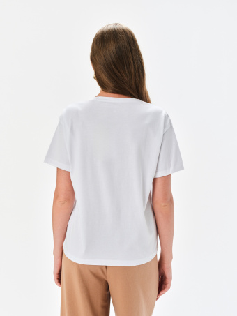 Biały t-shirt z grafiką