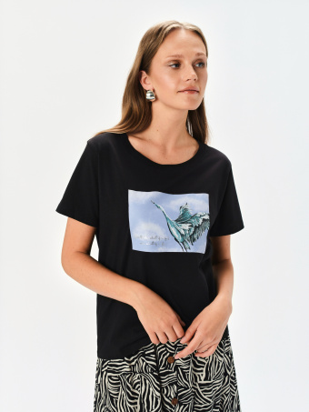 T-shirt z ozdobnym wytłaczanym nadrukiem