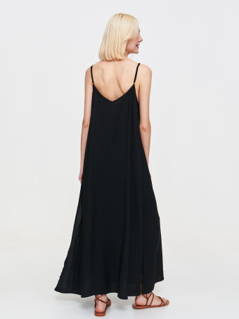 Czarna luźna sukienka na ramiączkach 