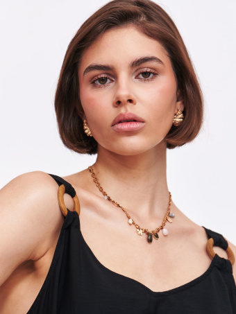 Czarna sukienka z kieszeniami 