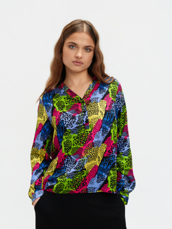 Multikolorowa bluzka z printem 