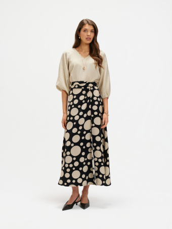 Beżowa bluzka z rękawem 3/4 