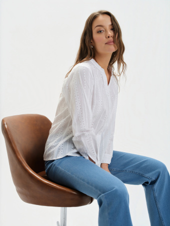 Biała koszula z ażurowym haftem 