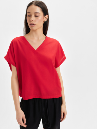Czerwona bluzka z wiskozy 