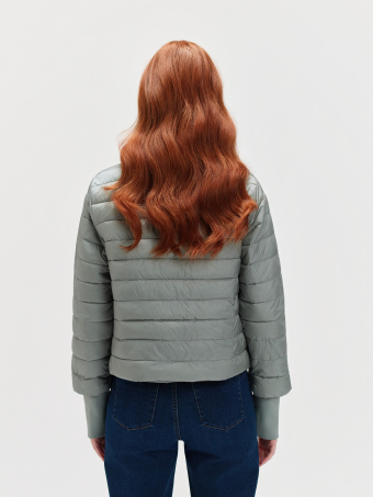 Jasnozielona kurtka z pikowaniem 