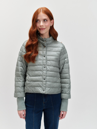 Jasnozielona kurtka z pikowaniem 