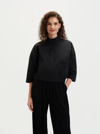 Czarna kurtka bomberka 