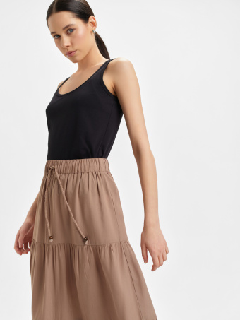 Zwiewna beżowa spódnica 