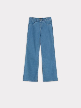 Jeansy typu wide leg 