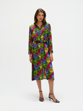 Multikolorowa sukienka z printem 