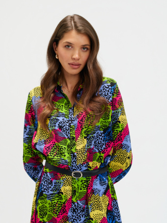 Multikolorowa sukienka z printem 