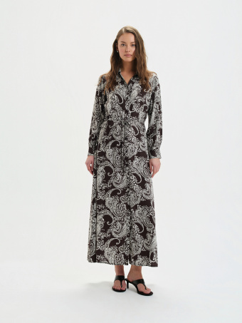 Brązowa sukienka z efektownym nadrukiem 