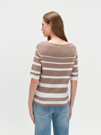 Beżowy sweter w paski 