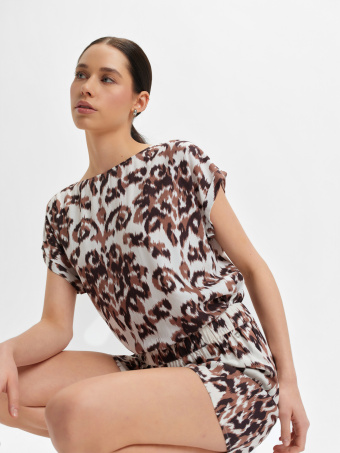 Brązowe szorty z printem 