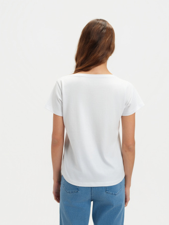 Biały top z nadrukiem 