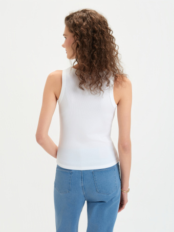 Biały top na ramiączkach 