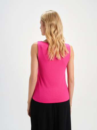 Magentowy top na ramiączkach 