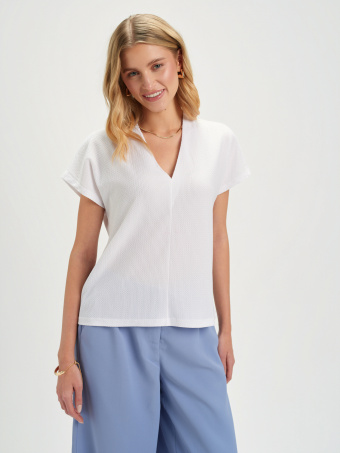 Biały top z dekoltem w serek 