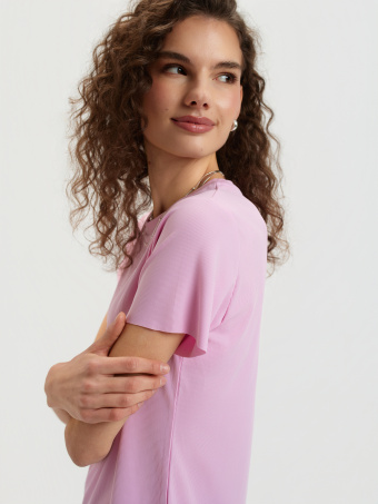 Jasnoróżowy top w prążki 