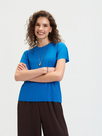 Niebieski top w prążki 