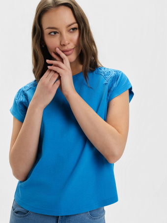 Niebieski top z haftem 