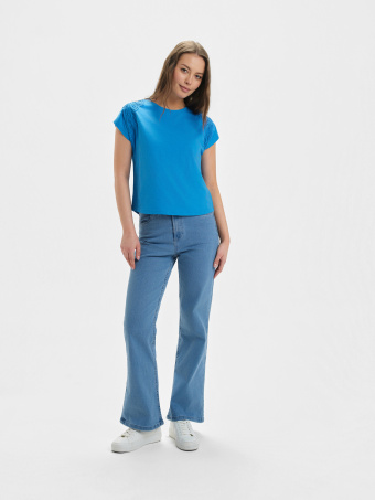 Niebieski top z haftem 